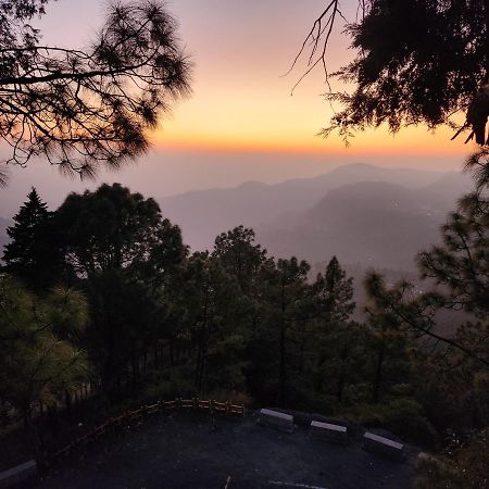 Mountain Golden Ray Apartment มุกเตชวาร์ ภายนอก รูปภาพ