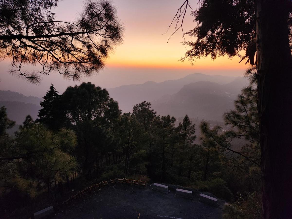 Mountain Golden Ray Apartment มุกเตชวาร์ ภายนอก รูปภาพ