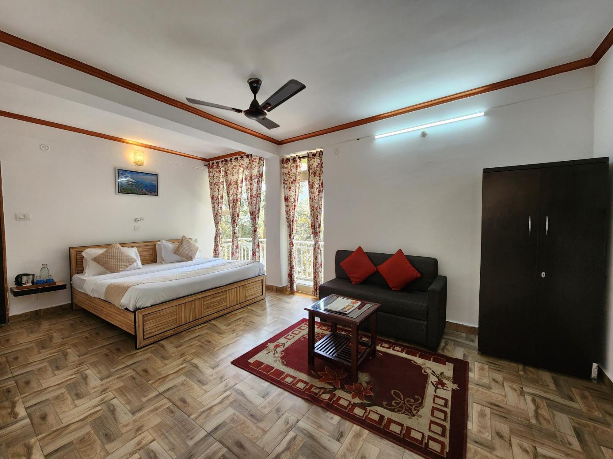 Mountain Golden Ray Apartment มุกเตชวาร์ ภายนอก รูปภาพ