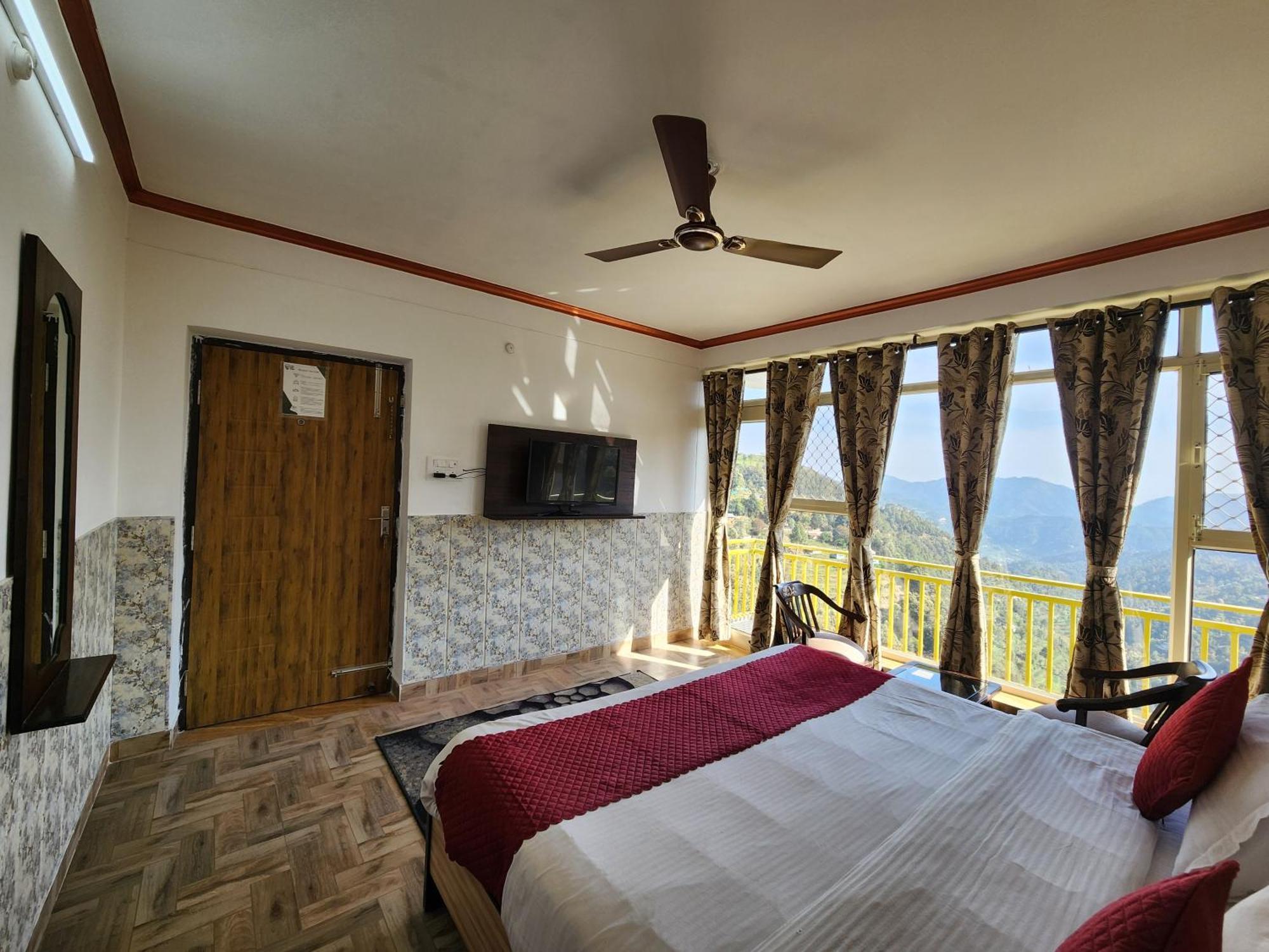 Mountain Golden Ray Apartment มุกเตชวาร์ ภายนอก รูปภาพ