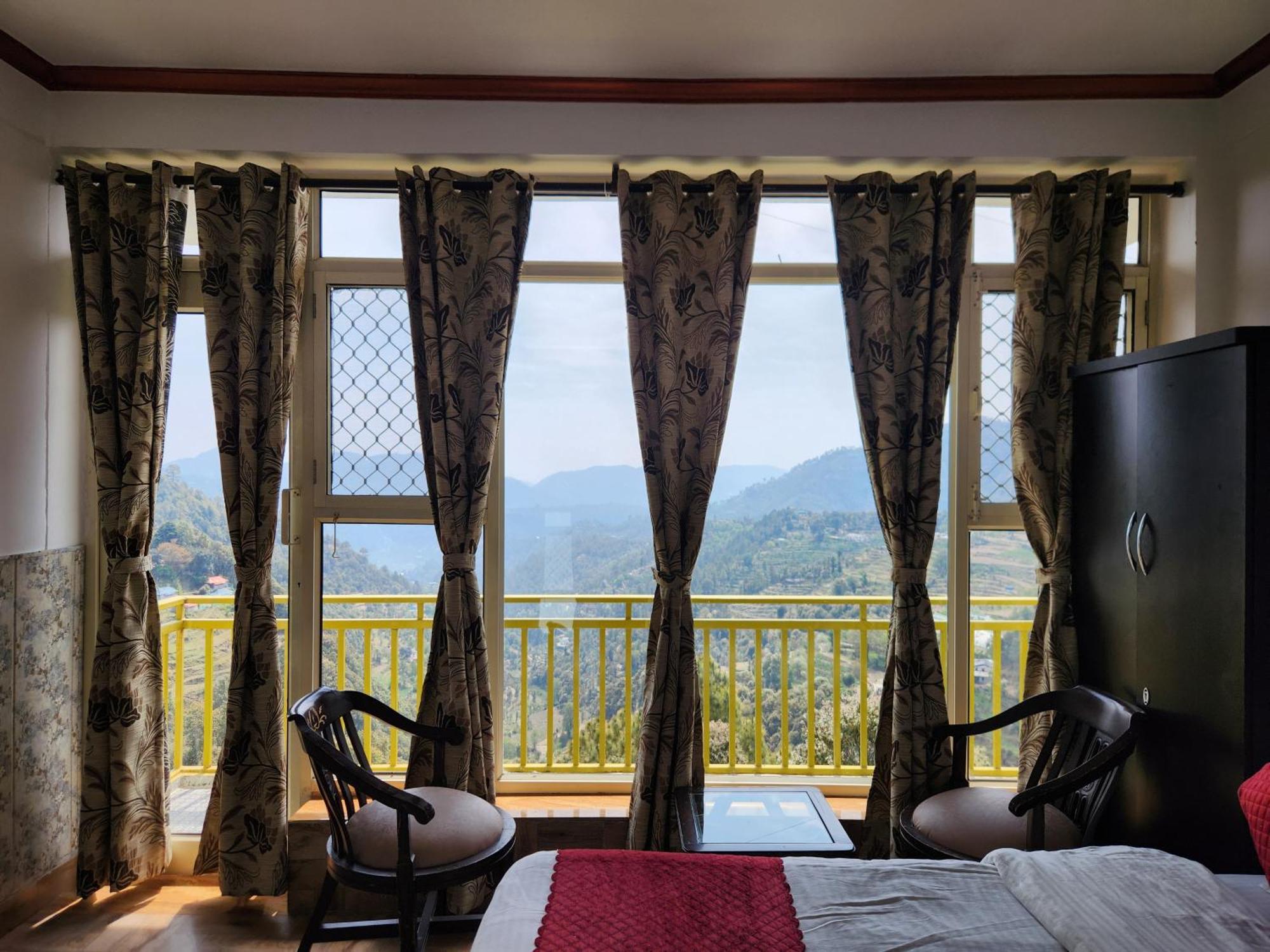 Mountain Golden Ray Apartment มุกเตชวาร์ ภายนอก รูปภาพ