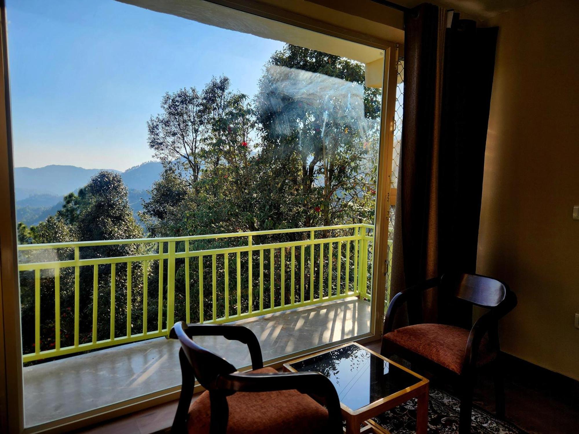 Mountain Golden Ray Apartment มุกเตชวาร์ ภายนอก รูปภาพ